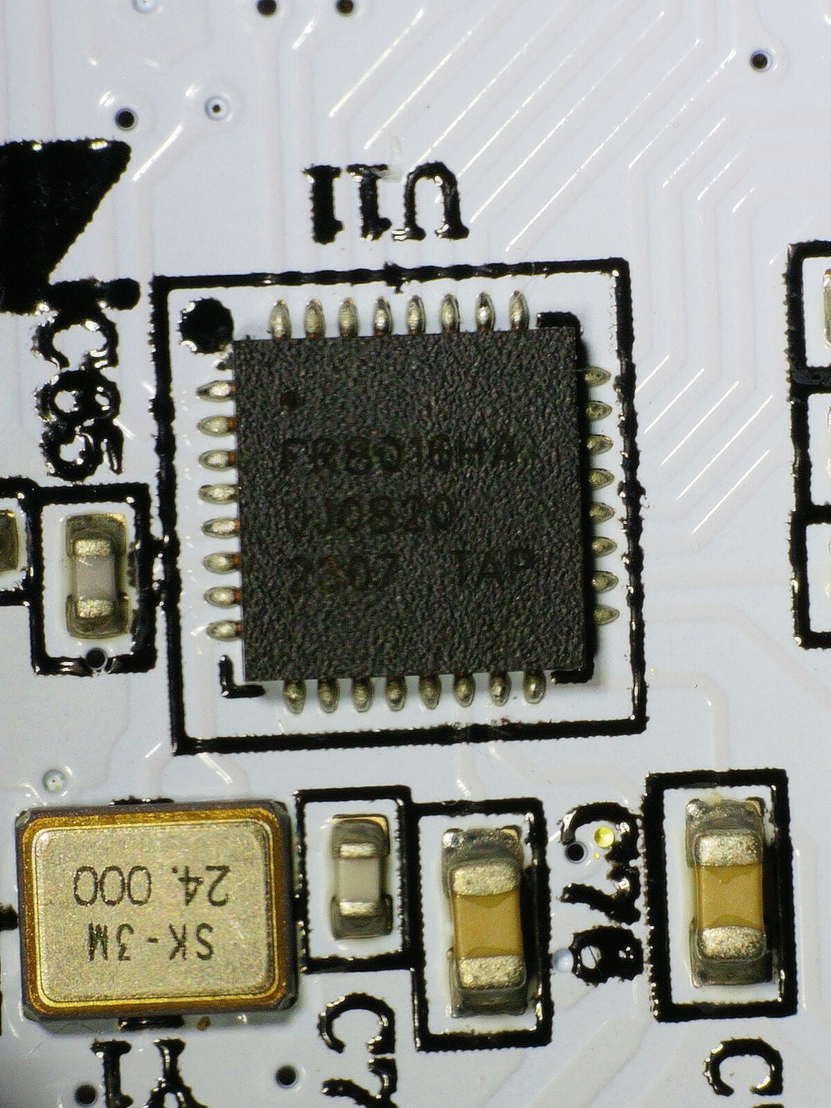 Same FR8016HA on the control board, 24 MHz crystal alongside.